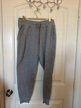 Women’s  Gray Drawstring Jogger Sweatpants - Comfortable Everyday Wear